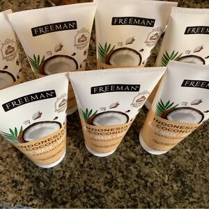 Freeman Indonesian Coconut Face Mask Set